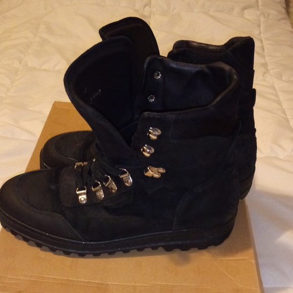 Off white boots - Picture 2 of 8